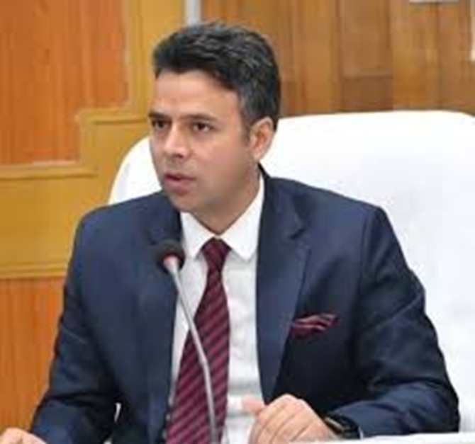 'DC Budgam imposes prohibitory orders to ensure smooth and peaceful conduct of the electoral process'